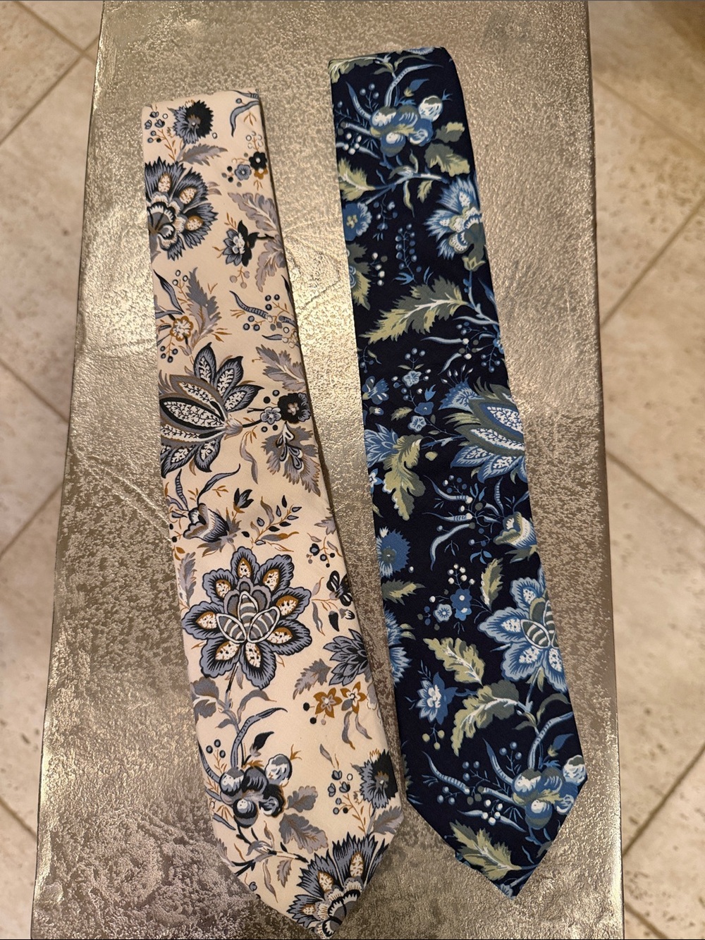 NWT Lot of 2 Floral Print Men's Neck Ties - Blue Navy Green print Grey Blk cream